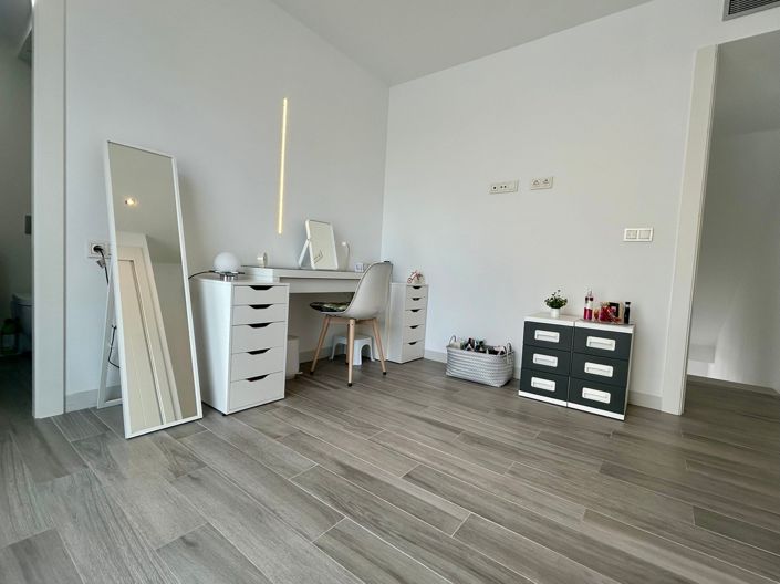 Image No.15-3 Bed Villa for sale