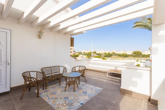 Image No.24-3 Bed Townhouse for sale