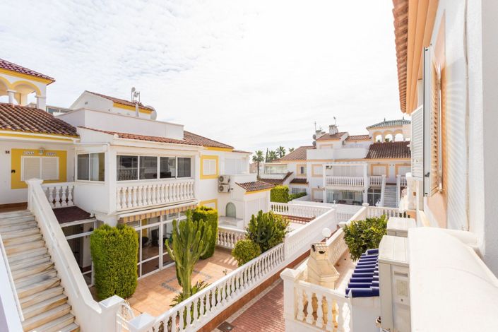 Image No.27-3 Bed Townhouse for sale