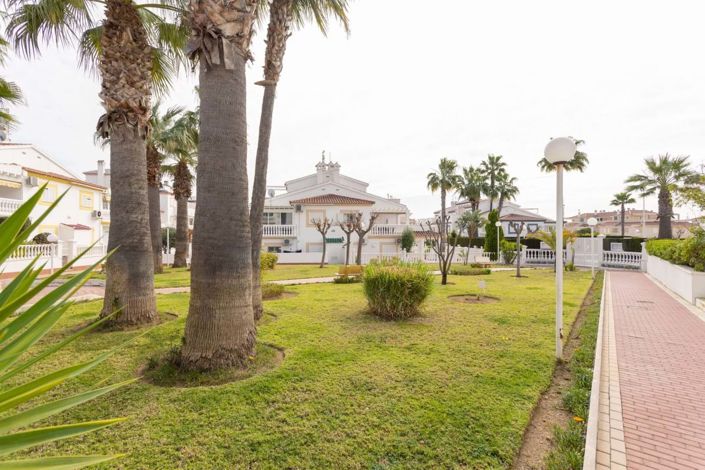 Image No.37-3 Bed Townhouse for sale