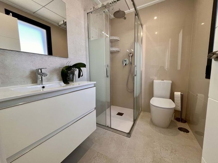 Image No.11-3 Bed Townhouse for sale