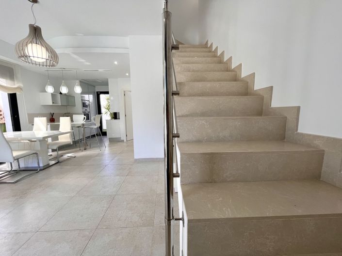 Image No.20-3 Bed Townhouse for sale