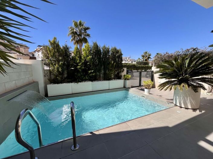 Image No.4-3 Bed Townhouse for sale