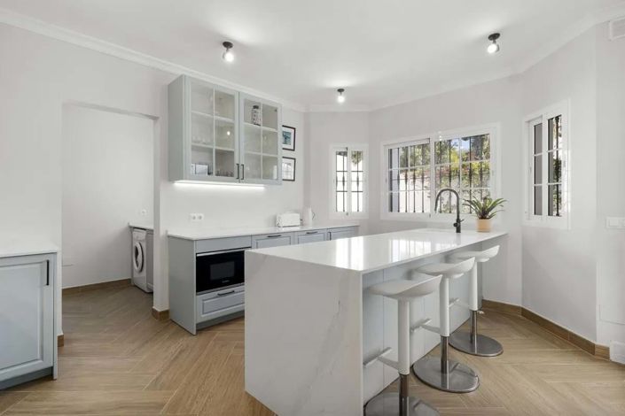 Image No.14-4 Bed Villa for sale