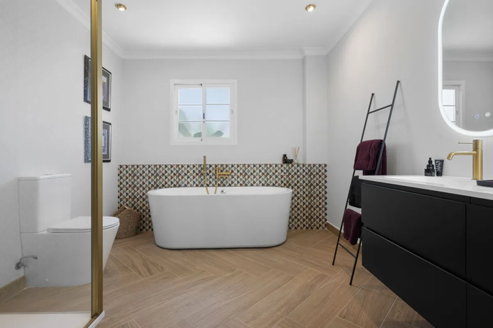 Image No.24-4 Bed Villa for sale