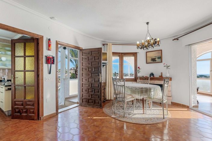 Image No.7-3 Bed Villa for sale