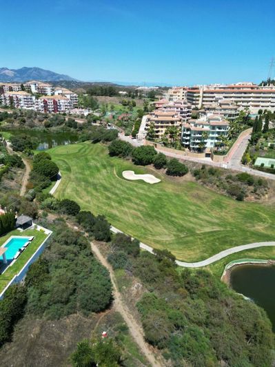 Image No.20-3 Bed Apartment for sale