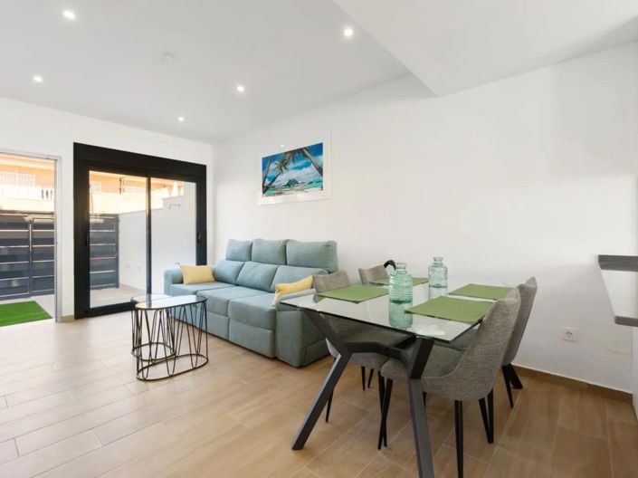 Image No.2-Maison de ville de 3 chambres à vendre à Orihuela Costa