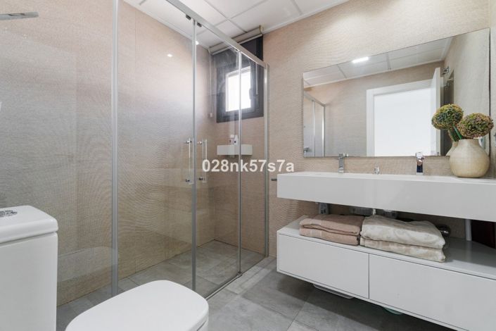 Image No.19-3 Bed Villa for sale