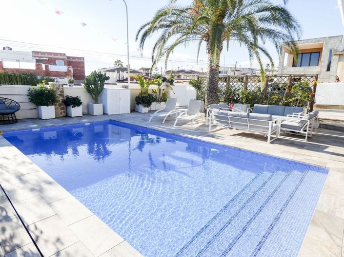 Image No.40-Villa de 5 chambres à vendre à Ciudad Quesada