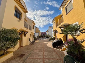 1447-607439-78d1f4f8b6655591b02d22fabb36a692d