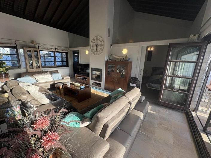 Image No.17-2 Bed Villa for sale