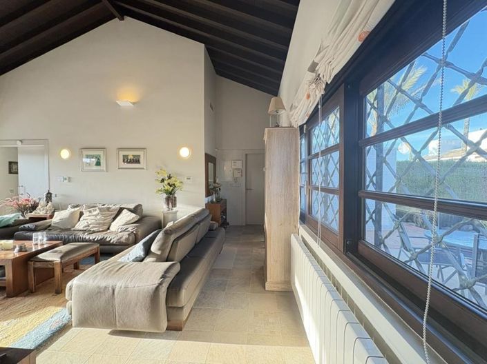 Image No.2-2 Bed Villa for sale