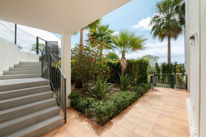 Image No.25-3 Bed Townhouse for sale