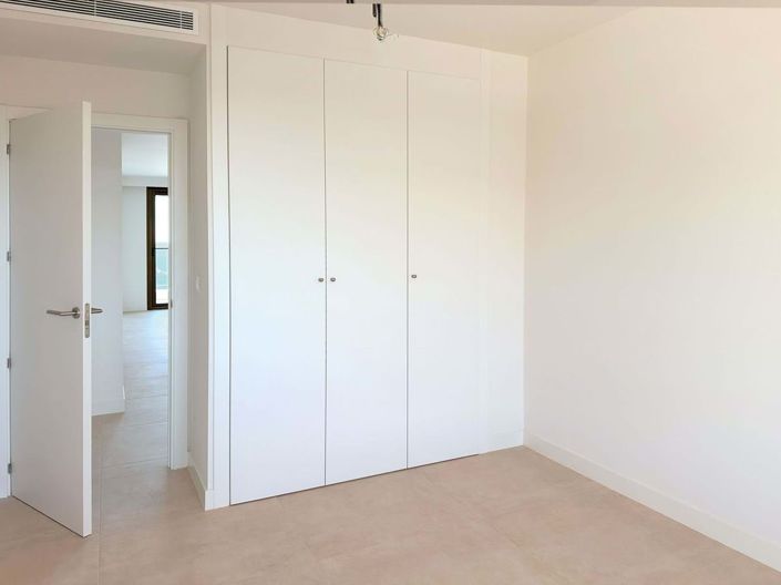 Image No.13-3 Bed Apartment for sale