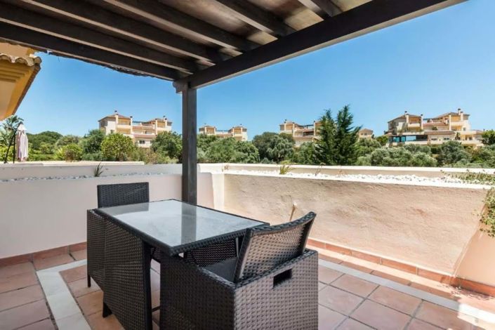 Image No.21-4 Bed Semi-Detached for sale