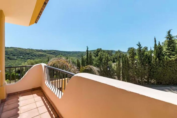 Image No.24-4 Bed Semi-Detached for sale