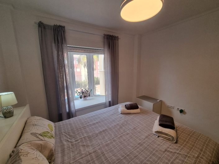 Image No.20-2 Bed Apartment for sale