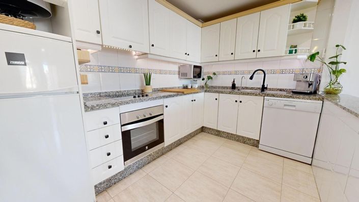 Image No.15-3 Bed Townhouse for sale