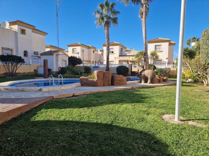 Image No.4-3 Bed Townhouse for sale