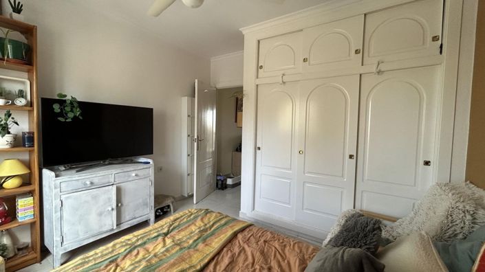 Image No.20-2 Bed Townhouse for sale