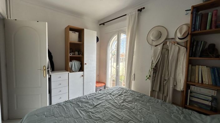 Image No.23-2 Bed Townhouse for sale