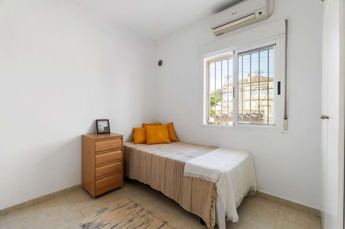 Image No.9-Villa de 4 chambres à vendre à Villamartin