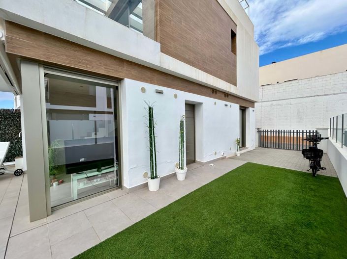 Image No.22-Villa de 3 chambres à vendre à Villamartin