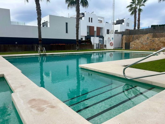 Image No.3-Villa de 3 chambres à vendre à Villamartin