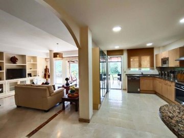 1447-629489-78d1f4f8b6655591b02d22fabb36a692d