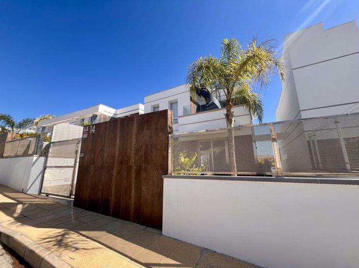 Image No.24-3 Bed Villa for sale