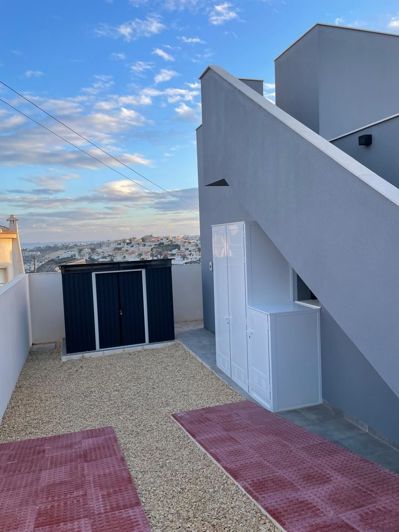 Image No.25-2 Bed Villa for sale