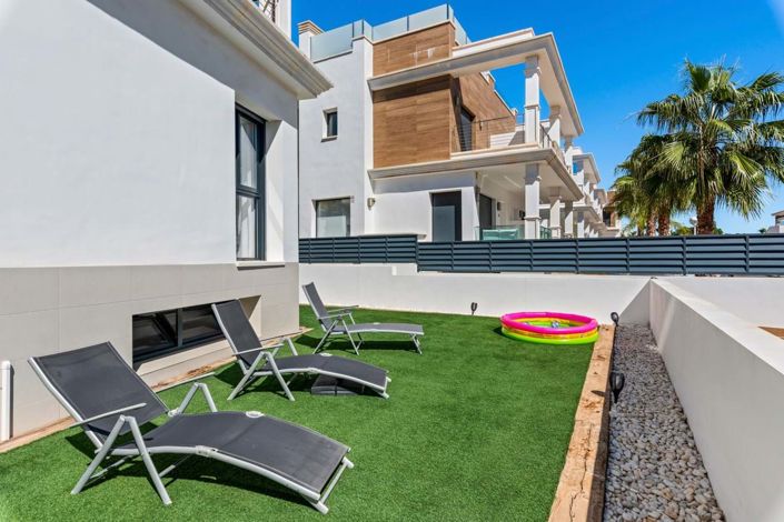 Image No.39-4 Bed Townhouse for sale