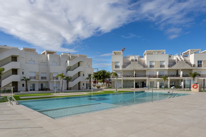 Image No.17-2 Bed Apartment for sale