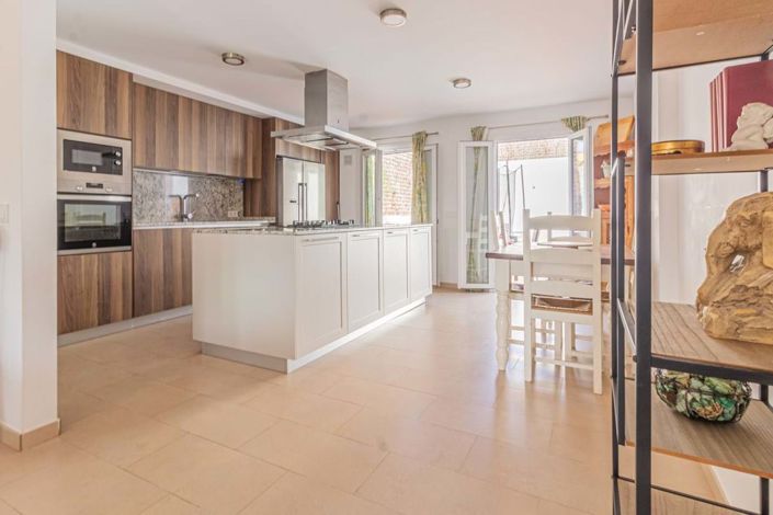 Image No.19-4 Bed Villa for sale