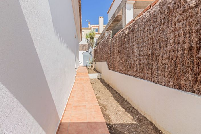 Image No.26-4 Bed Villa for sale