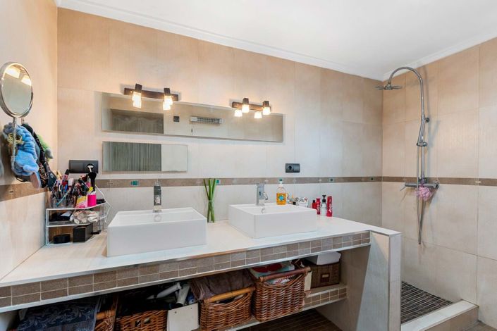 Image No.24-4 Bed Villa for sale