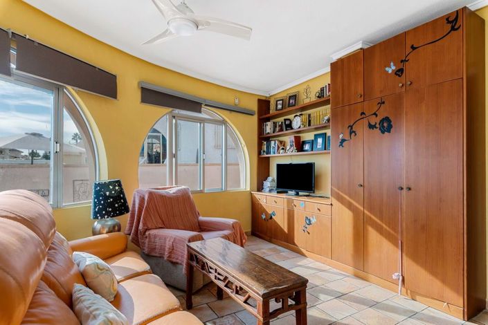 Image No.4-4 Bed Villa for sale