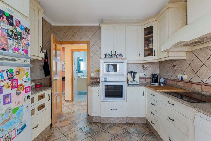 Image No.9-4 Bed Villa for sale