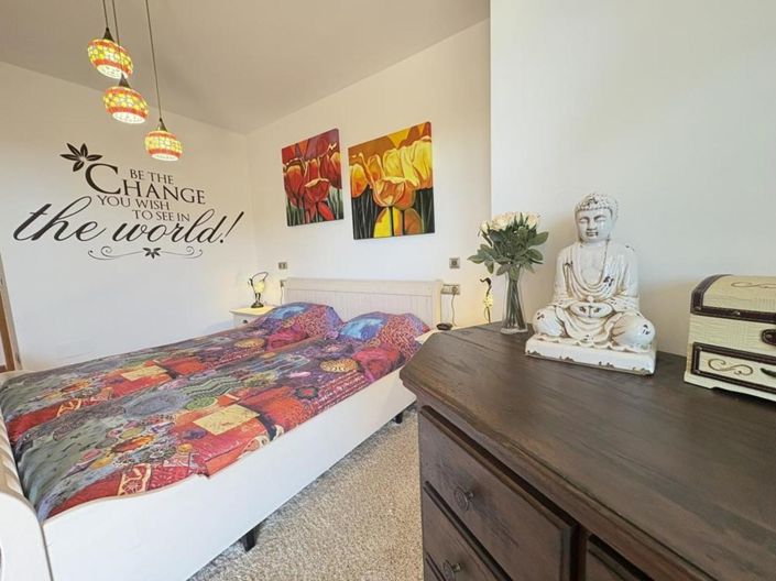 Image No.25-3 Bed Apartment for sale