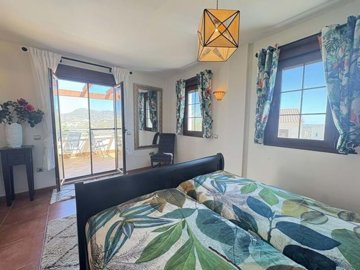 1447-632086-78d1f4f8b6655591b02d22fabb36a692d