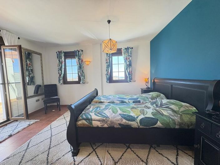 Image No.58-3 Bed Apartment for sale