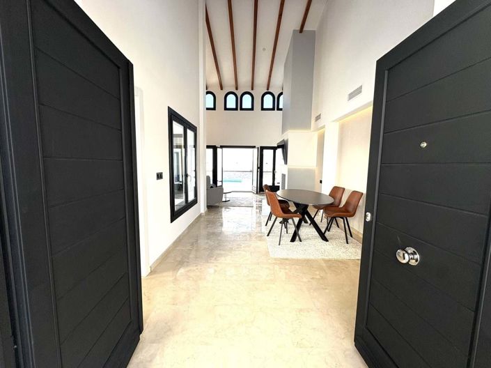 Image No.12-3 Bed Villa for sale