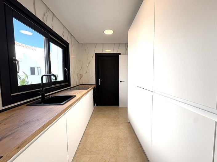 Image No.34-3 Bed Villa for sale