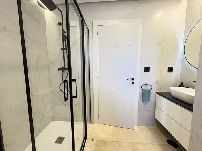 Image No.39-3 Bed Villa for sale