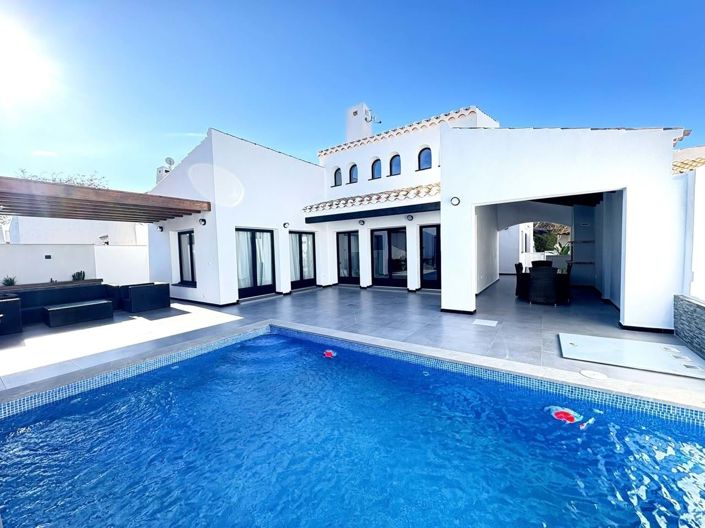 Image No.8-3 Bed Villa for sale