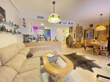 1447-632079-78d1f4f8b6655591b02d22fabb36a692d