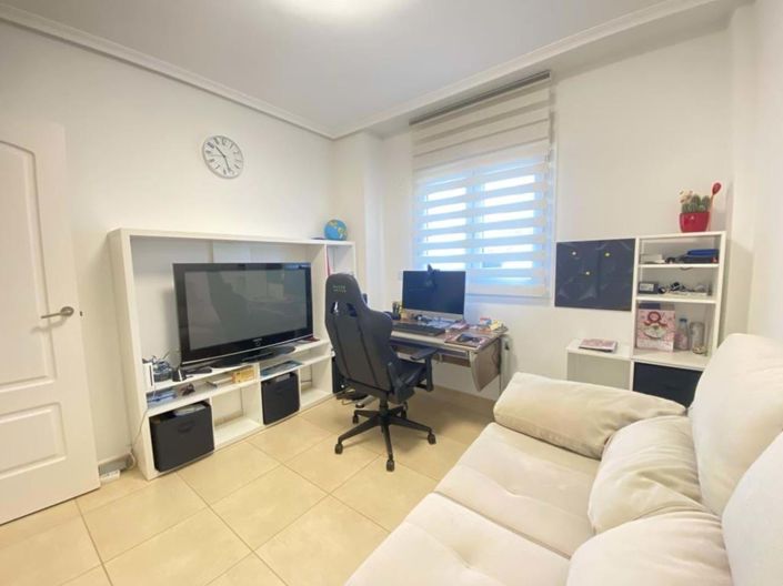 Image No.35-3 Bed Apartment for sale