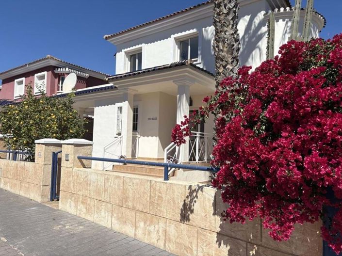 Image No.32-2 Bed Apartment for sale