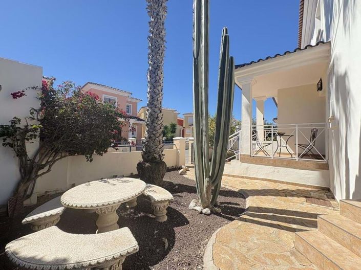 Image No.33-2 Bed Apartment for sale